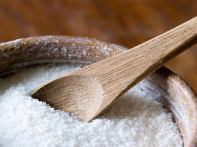 پیامبر (ص) درباره خوردن نمک چه توصیه ای دارند؟